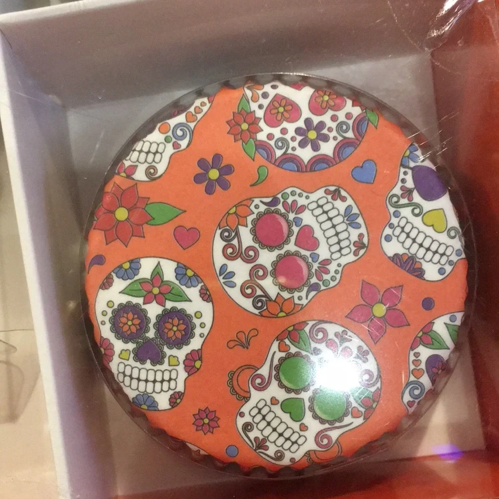Skull Halloween Dia Des Las Muertos Cupcake Kit NWT set of 30 liners & picks